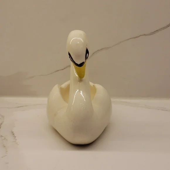 PORCELAIN Ceramic Swan white trinket holder 4"h x 5"w - Picture 2 of 9
